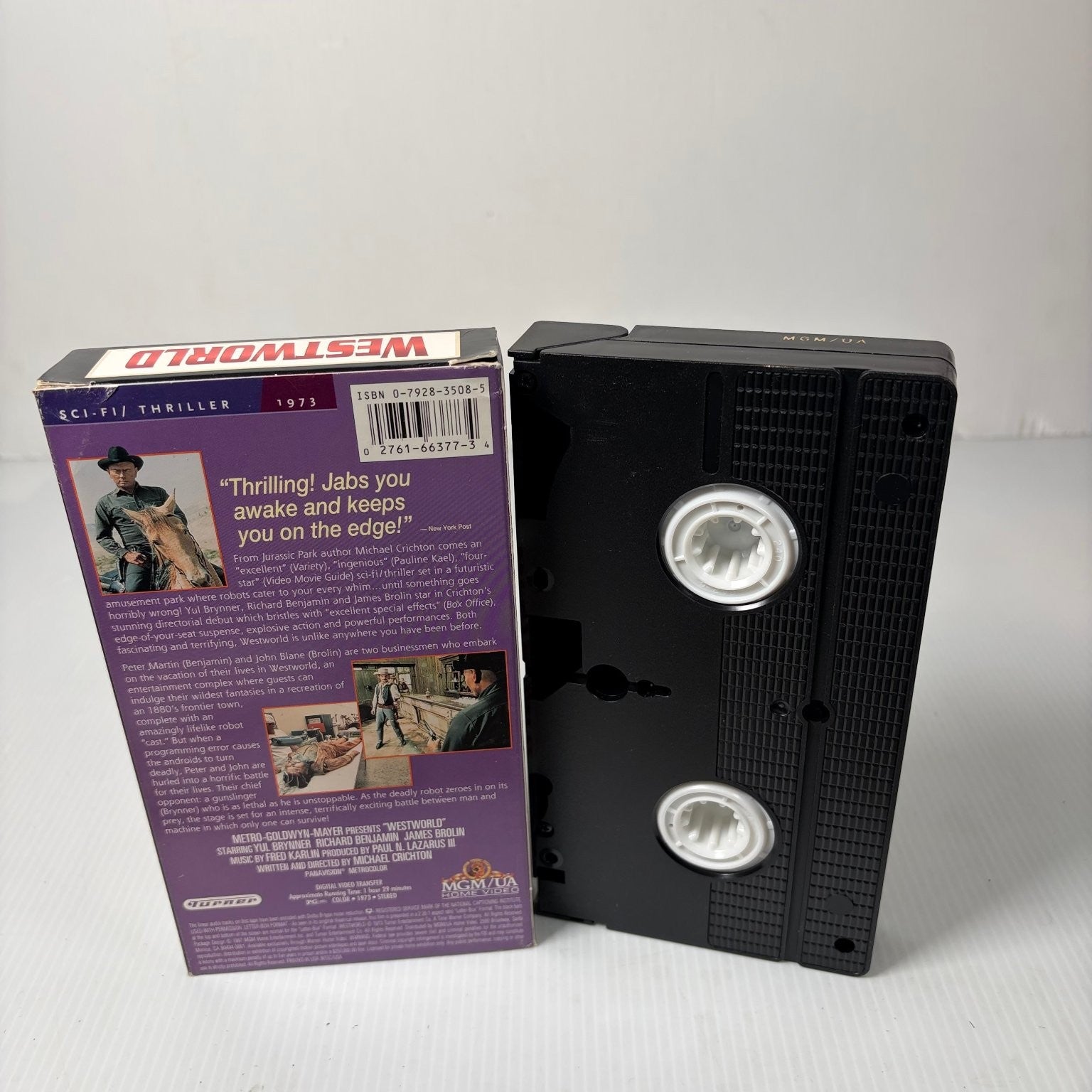 Westworld VHS 1973 Sci-Fi Thriller Deluxe Widescreen Edition MGM/UA