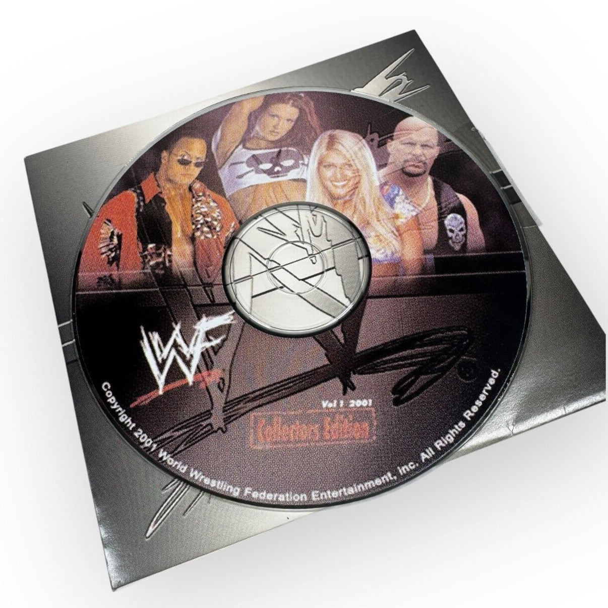 THE GAME TRIPLE H WWF Magazine 2001 Special Collector's Issue w/ CD (No Poster)