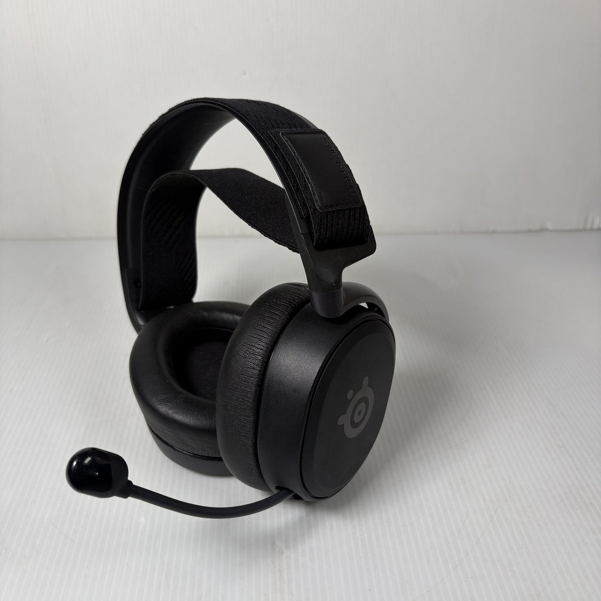 AS IS Untested SteelSeries Wireless Gaming Over-Ear Headset (No Power Adapter)