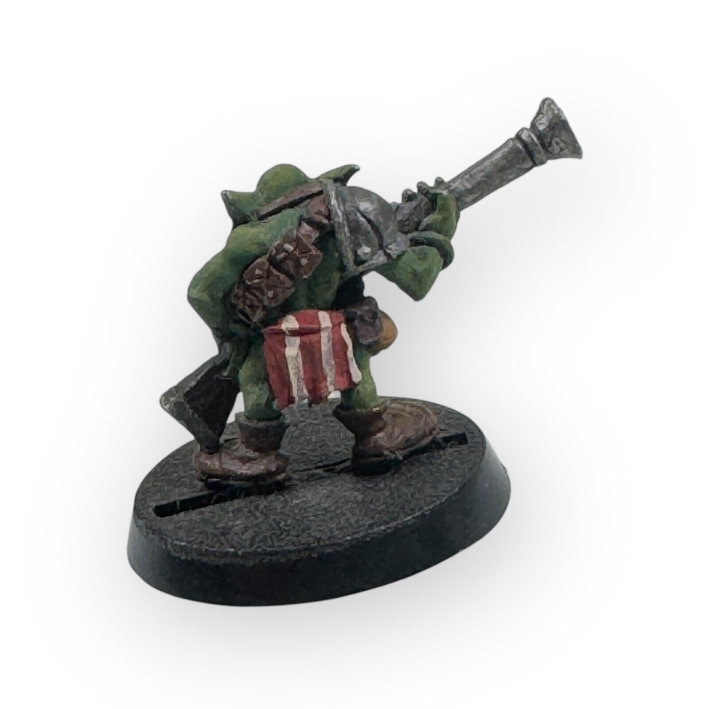 Warhammer 40K Rogue Trader Gretchin Armed with a Blunderbuss 1 Painted Figure