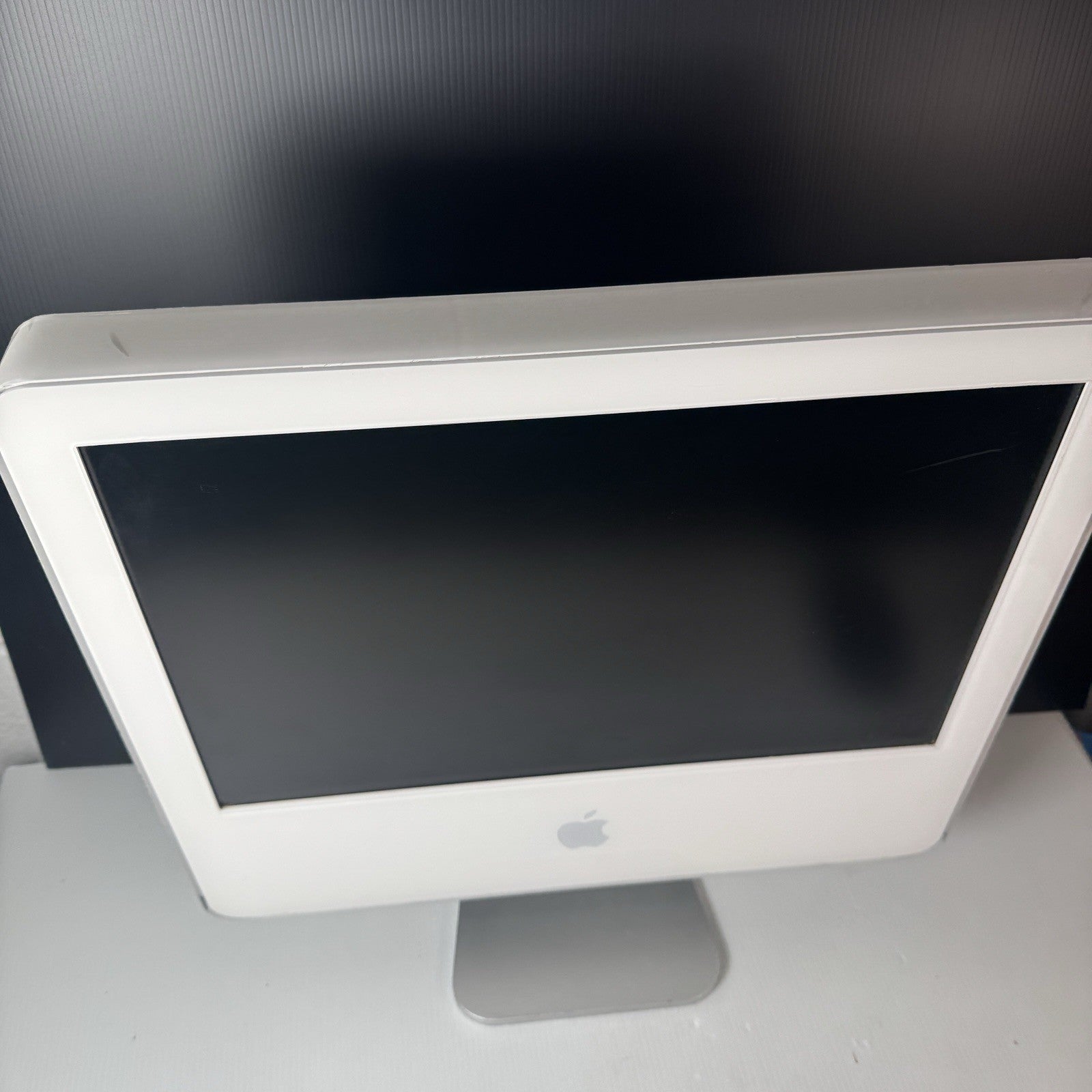 Apple iMac A1058 17" Desktop (August, 2004) PowerPC G5 2GB DDR SDRAM Works