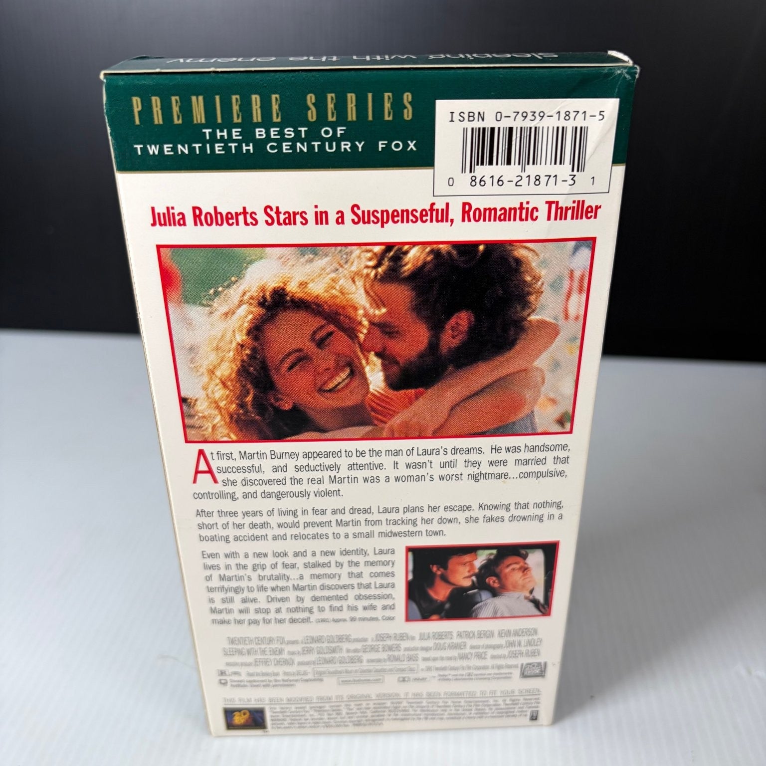 Sleeping with the Enemy VHS 1991 Thriller Julia Roberts 20th Century Fox