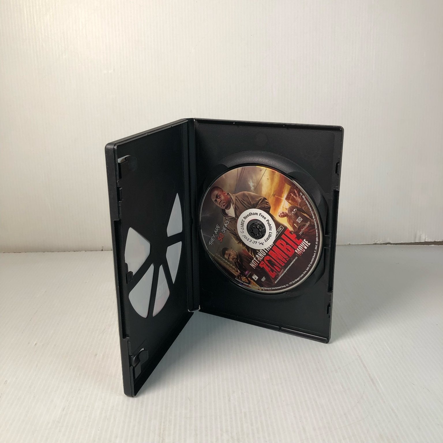 Not Another Zombie Movie DVD (2014) Jay Davis, Horror Comedy, All Region