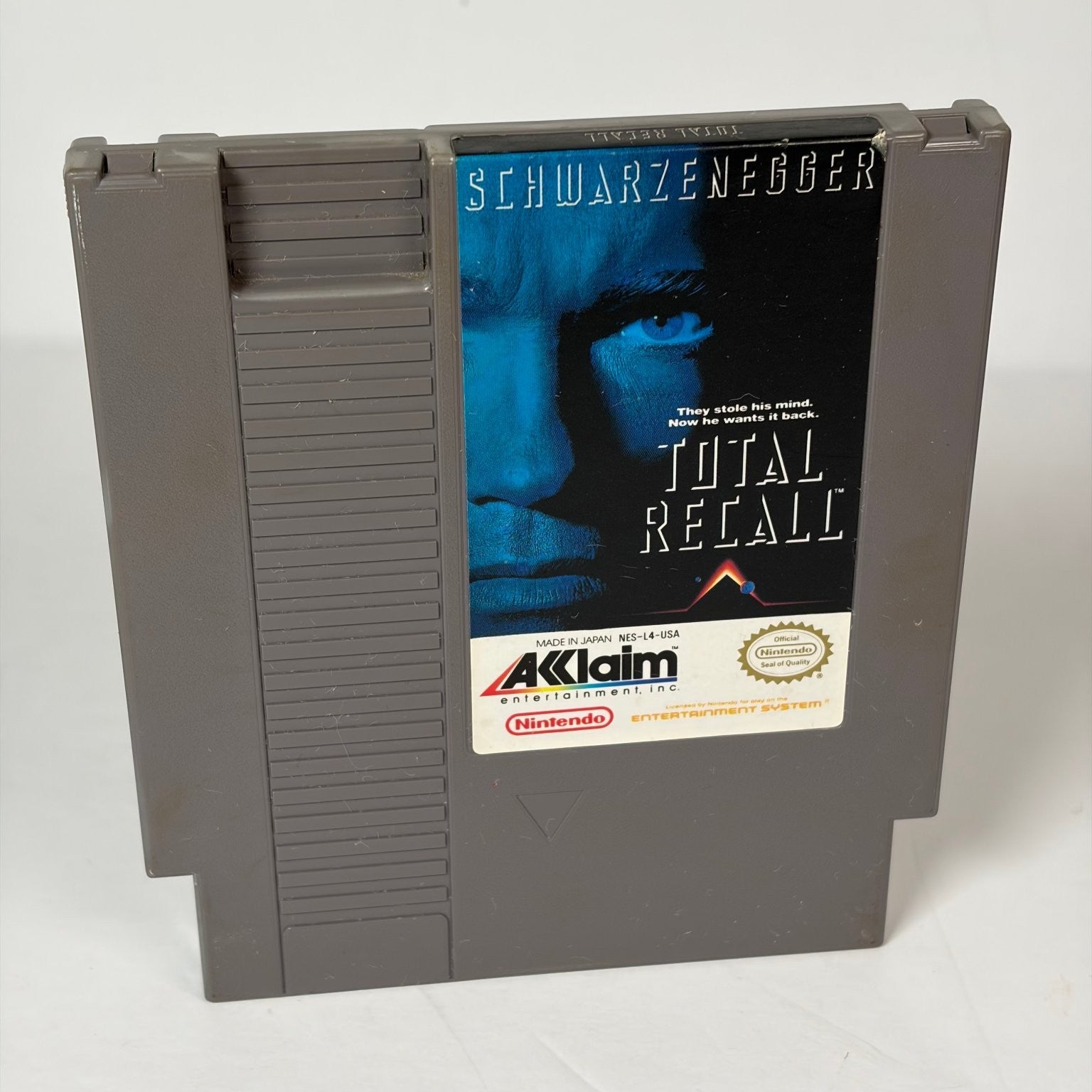 Total Recall Nintendo NES Game Cartridge Acclaim 1990 Arnold Schwarzenegger