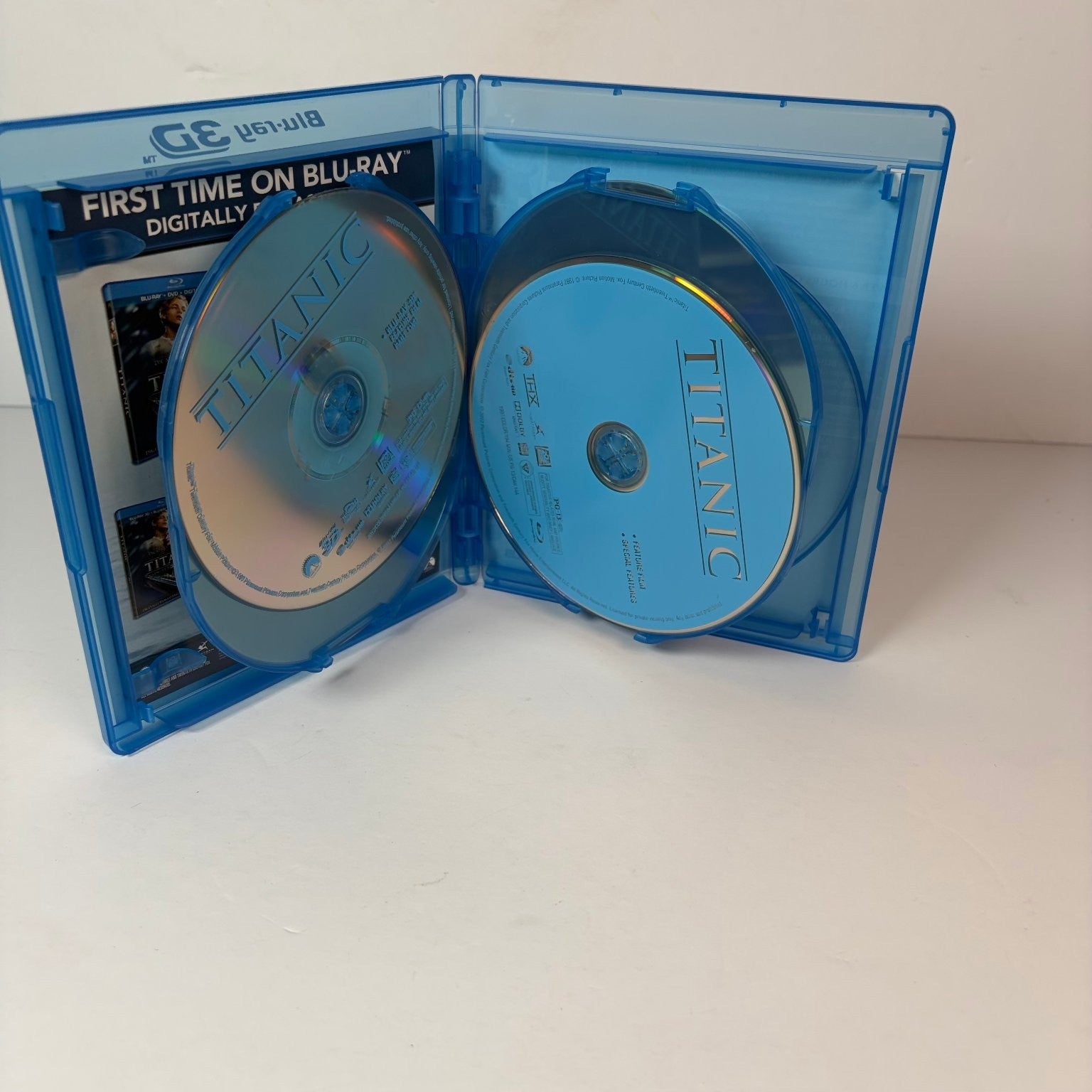 Titanic Blu-ray 3D (2012) Limited Edition DiCaprio Winslet Cameron 4-Disc Set