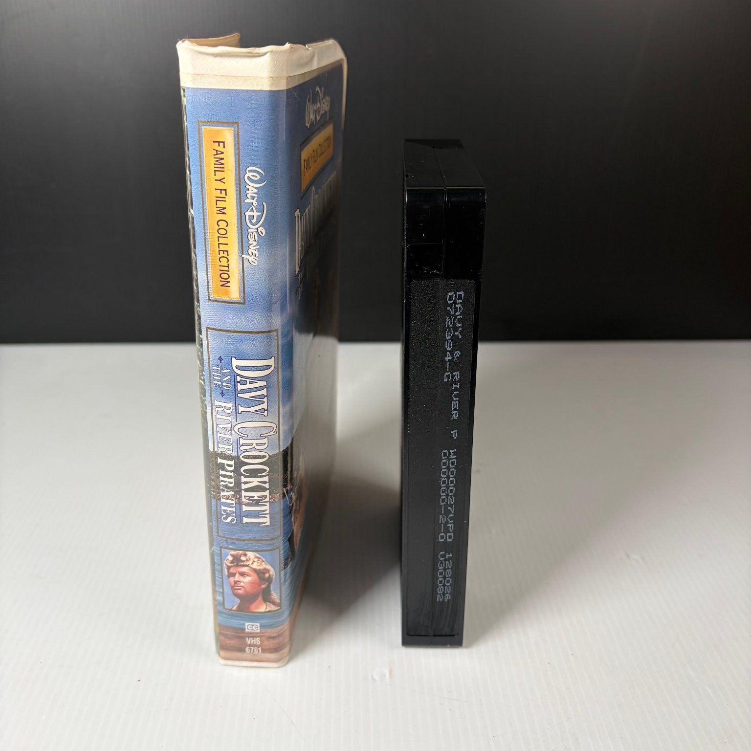 Davy Crockett and the River Pirates VHS 1956 Adventure Walt Disney