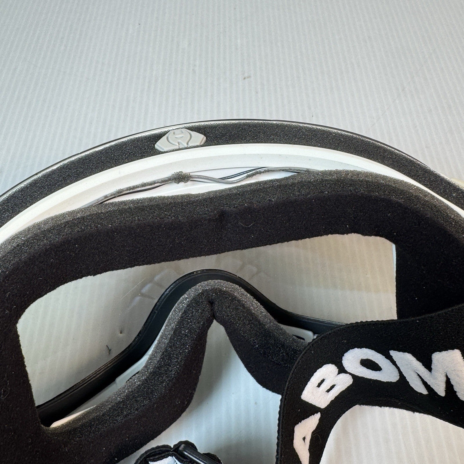 Abom Heated Anti-Fog Ski Snowboard Goggles White Frame Blue Lens