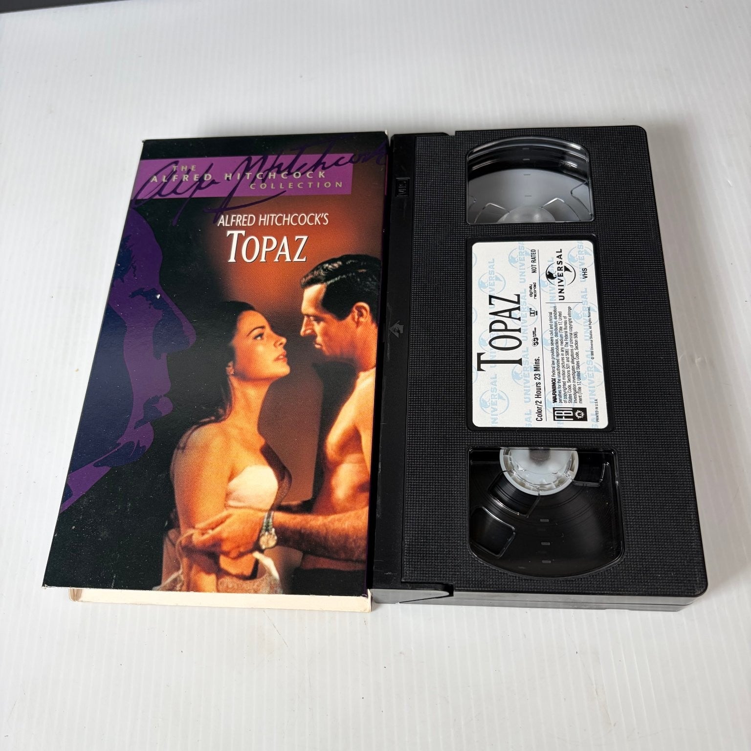 Topaz VHS 1969 Spy Thriller Alfred Hitchcock Collection Universal