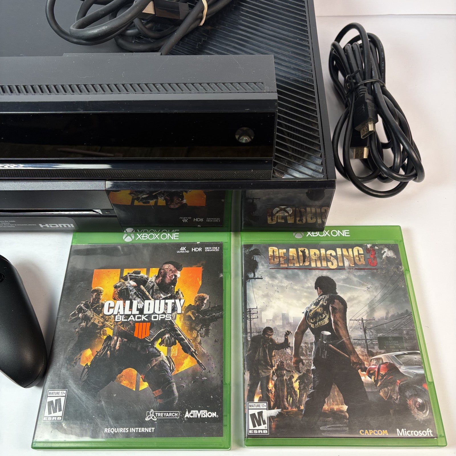Xbox One Console 500GB Black with Kinect, Controller, 2 Games & Cables
